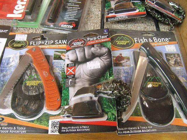 KNIVES2.JPG KNIVES2.JPG